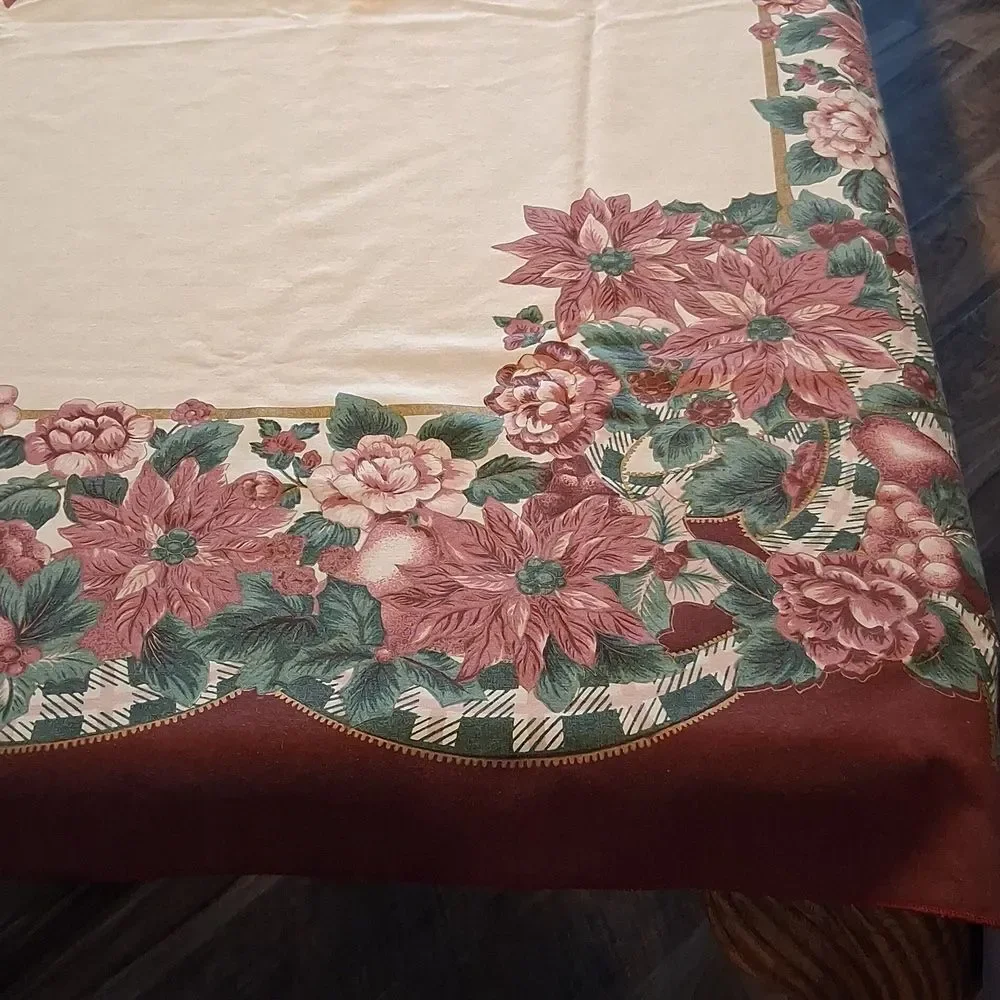 Christmas Tablecloth With Beautiful Burgundy‎ Poinsettia Design